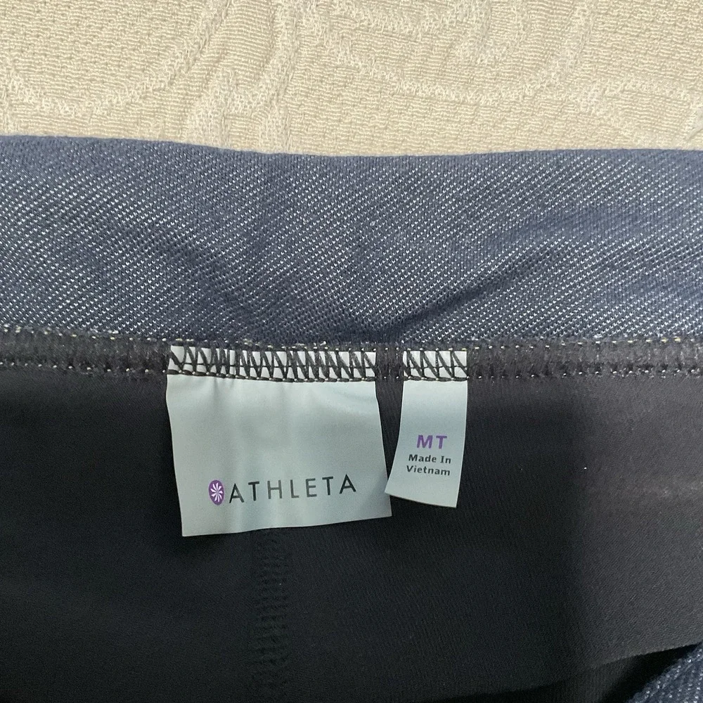 Athleta Womens Size Medium Tall Athleta Contender 2-in-1 Skirt Legging Navy Blue